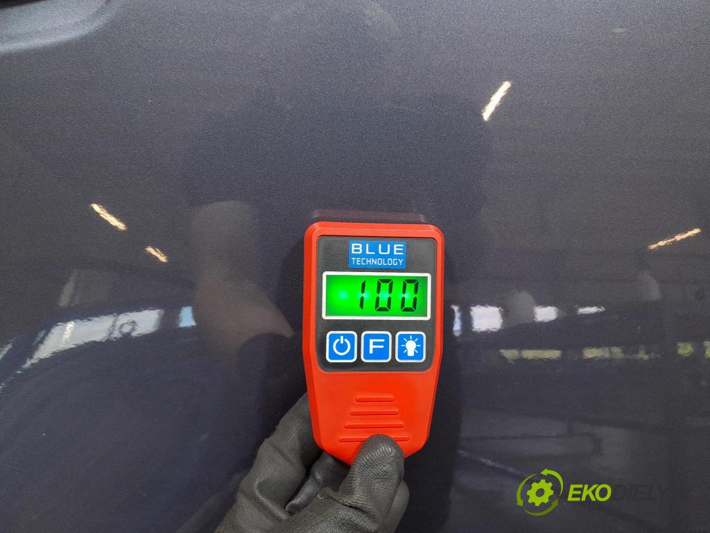 Toyota Avensis 2011 dvere zad pravé