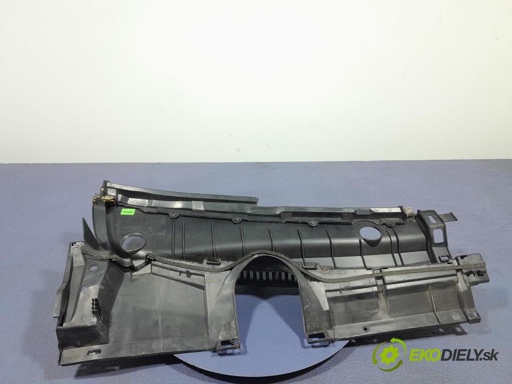 Toyota Avensis 2011 torpédo 55782-05071