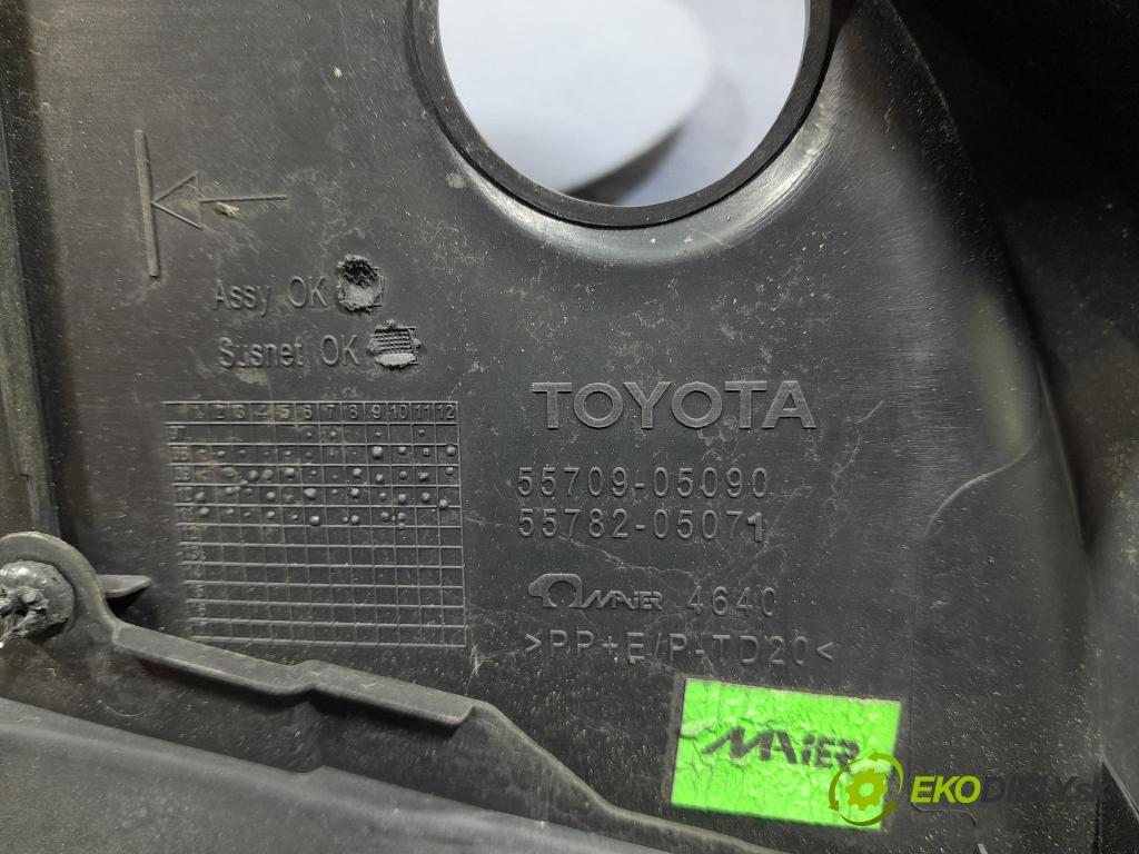Toyota Avensis 2011 torpédo 55782-05071