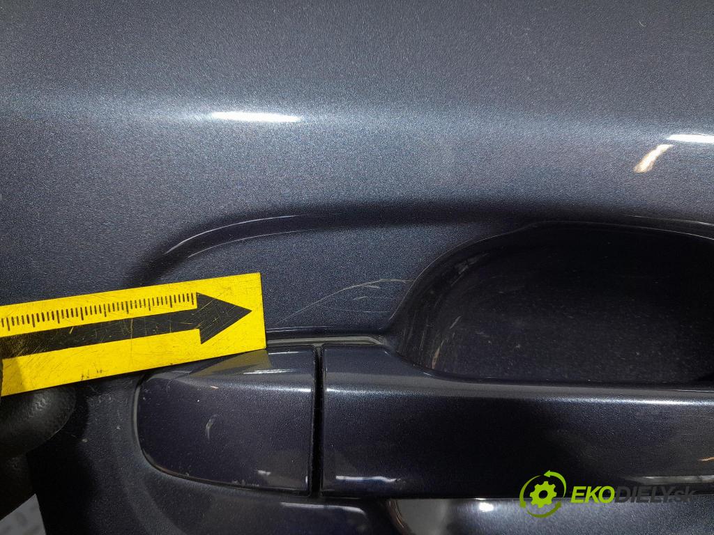 Toyota Avensis 2011 dvere Predné pravé