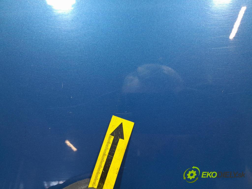 Audi A4 2001 dvere Predné pravé