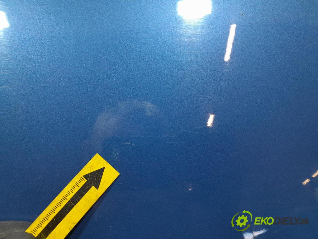 Audi A4 2001 dvere Predné pravé