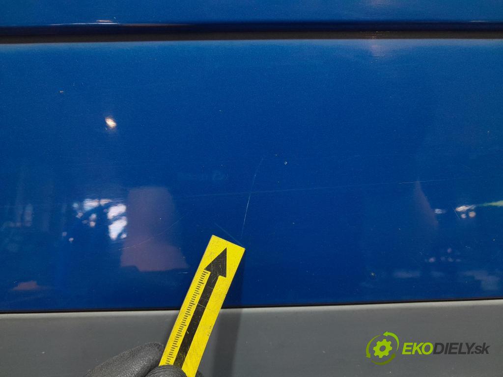 Audi A4 2001 dvere Predné pravé