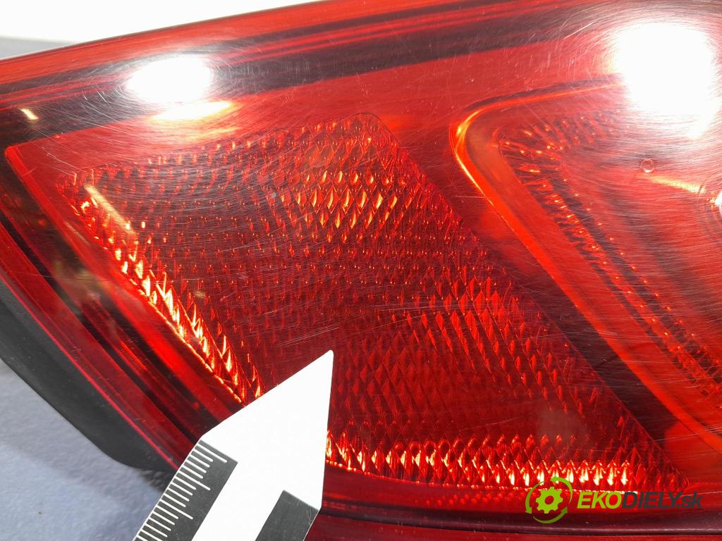 Nissan Qashqai 2017 světlo Zad: Práva: Uvnitř 265504EA5C