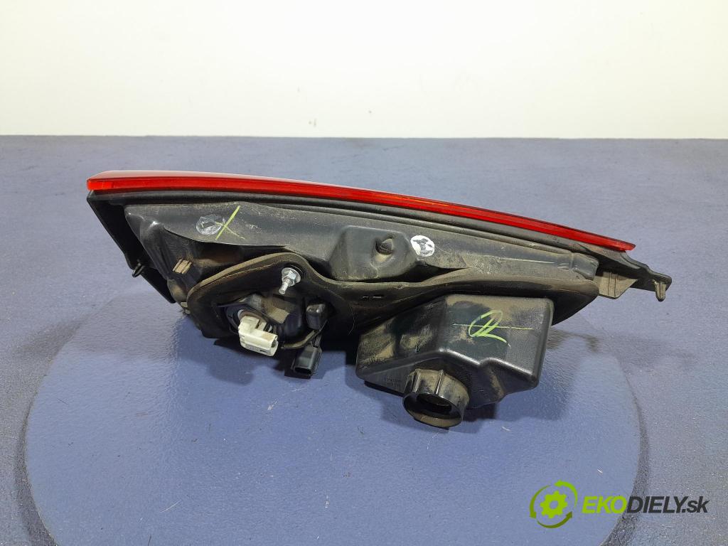 Nissan Qashqai 2017 světlo Zad: Práva: Uvnitř 265504EA5C