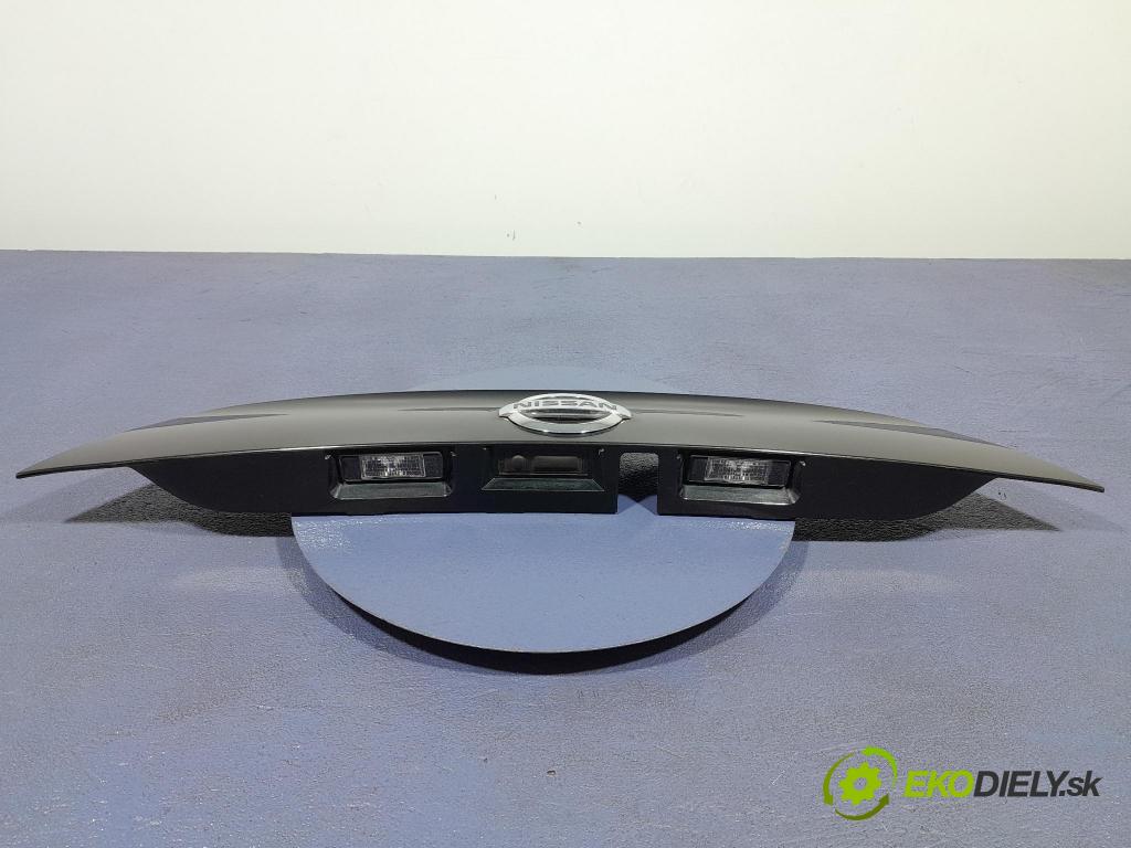 Nissan Qashqai 2017 zaslepka: zad 5481U110