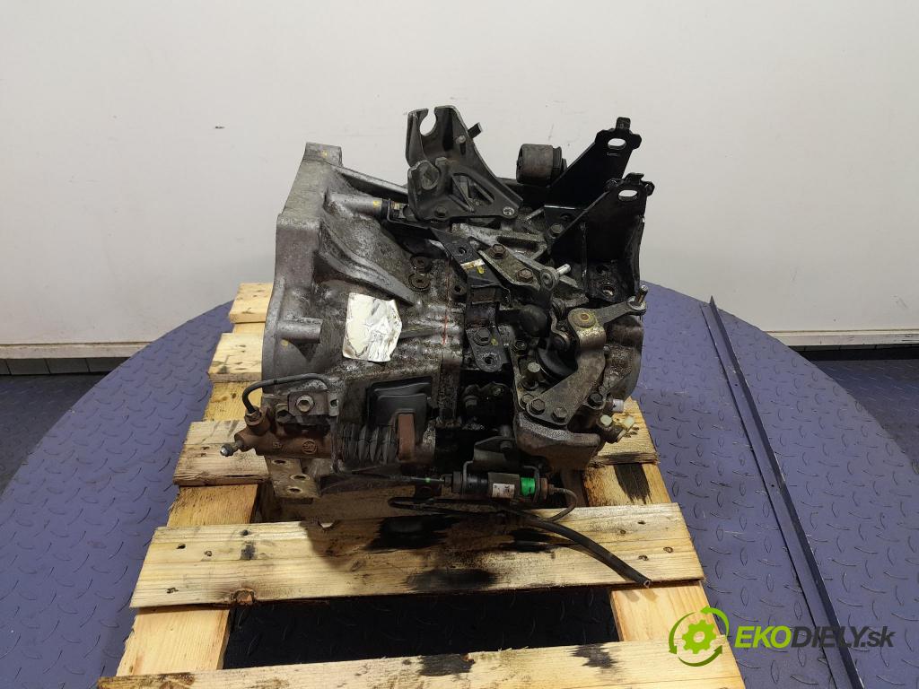 Toyota Avensis 2011 prevodovka Manualna