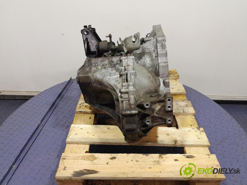 Toyota Avensis 2011 prevodovka Manualna