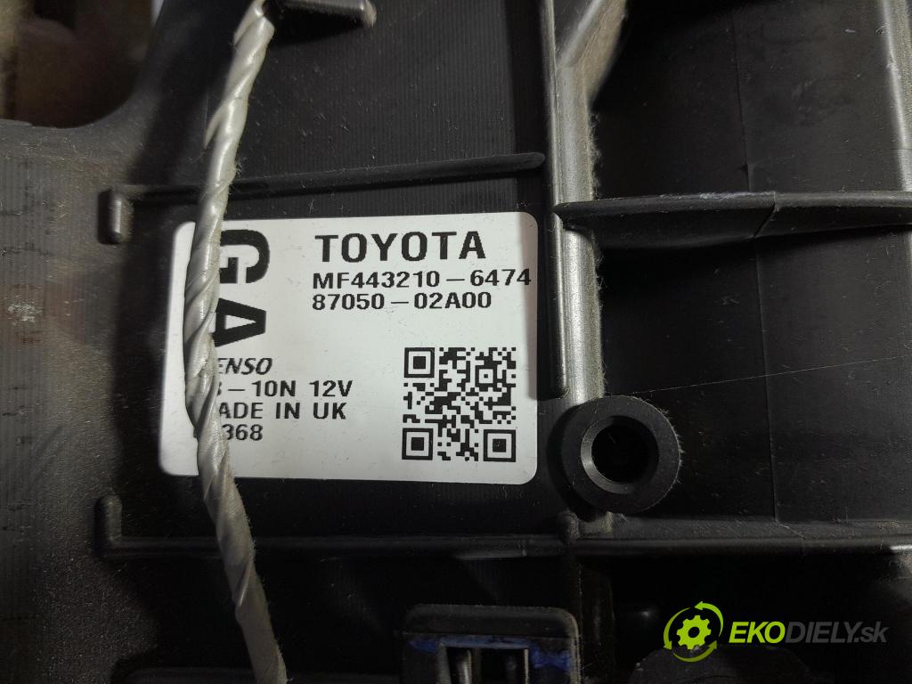 Toyota Avensis 2011 radiátor 87050-02A00