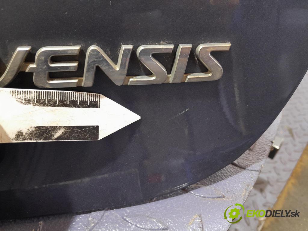 Toyota Avensis 2011 zadna dveře kufra: kufra: