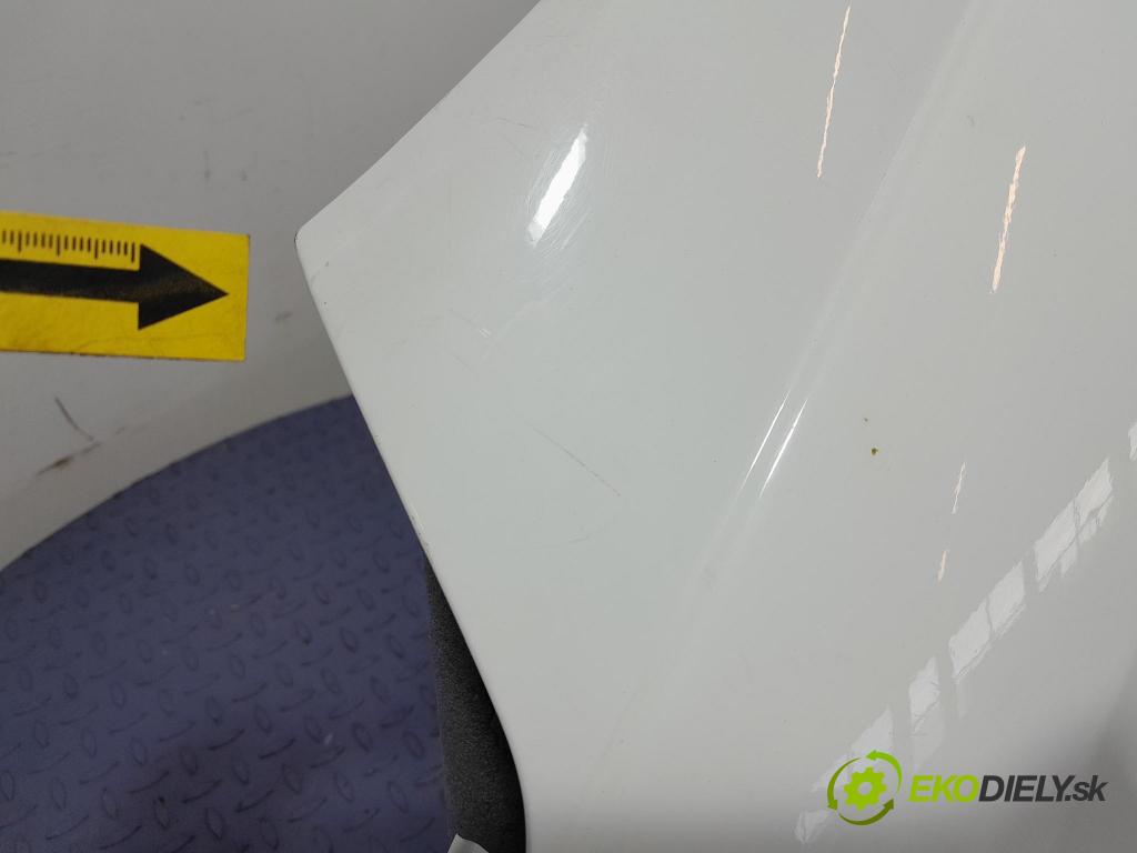 Suzuki Swift 2012 blatník Predné Vľavo: