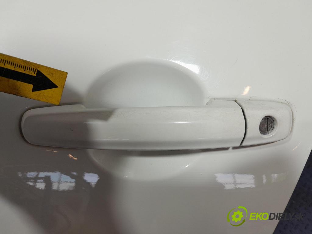 Suzuki Swift 2012 dvere Predné Vľavo: