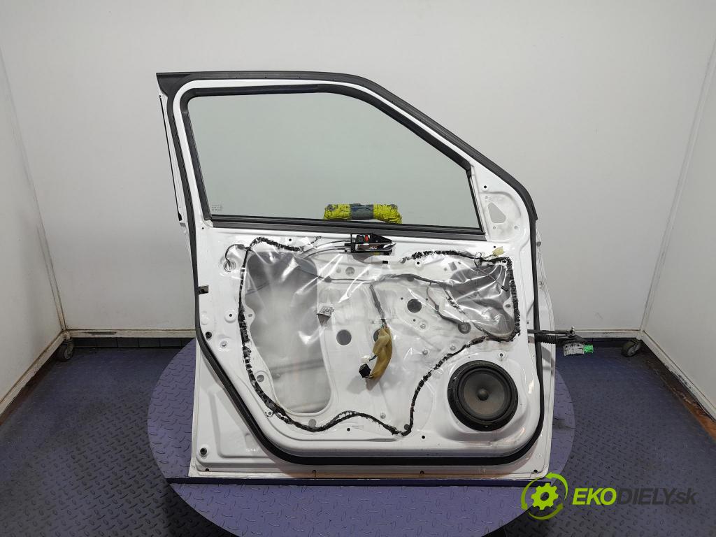 Suzuki Swift 2012 dvere Predné Vľavo: 