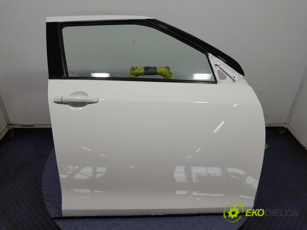 Suzuki Swift 2012 dvere Predné pravé