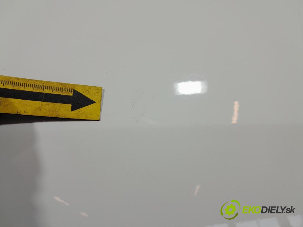 Suzuki Swift 2012 dvere Predné pravé