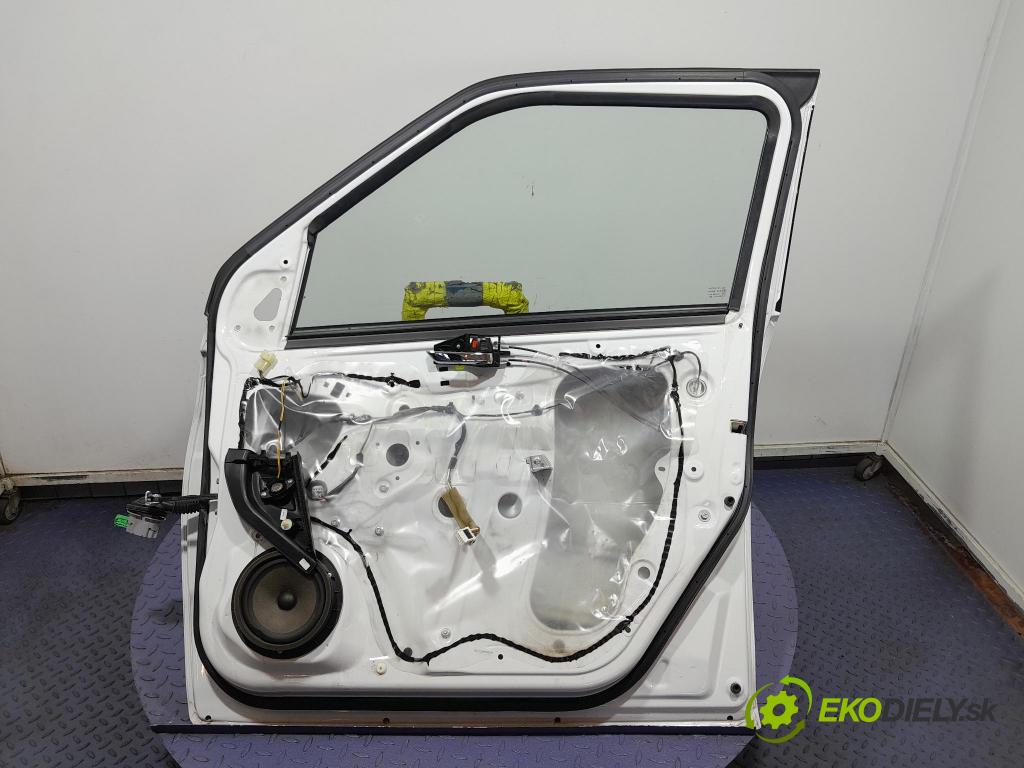 Suzuki Swift 2012 dvere Predné pravé 