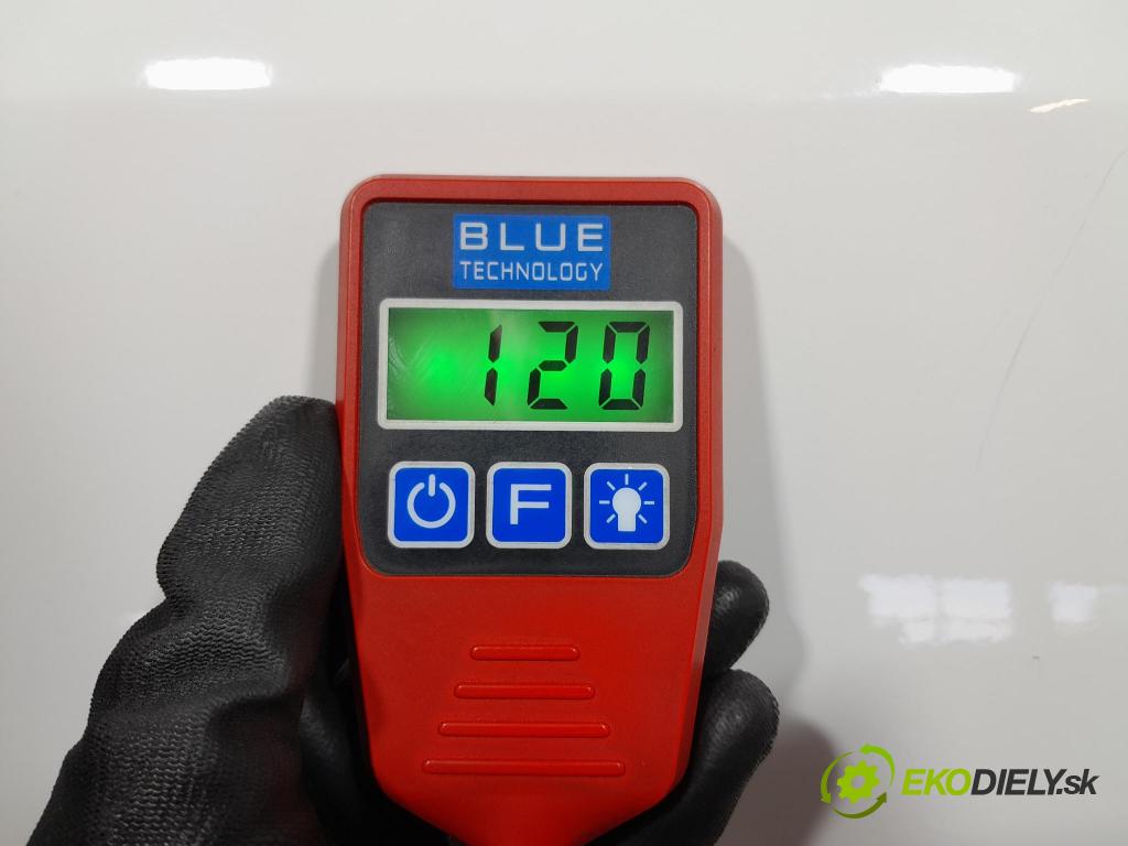 Suzuki Swift 2012 dvere zad pravé