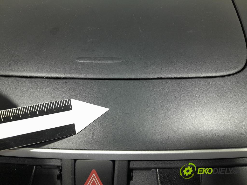 Suzuki Swift 2012 GRIDS: Prúd vzduchu: Vzduch: 73820-68LA