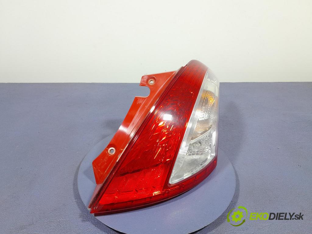 Suzuki Swift 2012 svetlo / reflektor zad Prava: Vonkajsia: