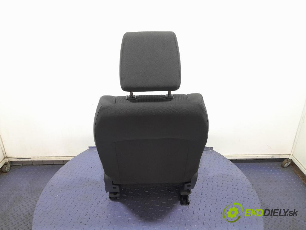 Suzuki Swift 2012 Sedačka Ovládače: