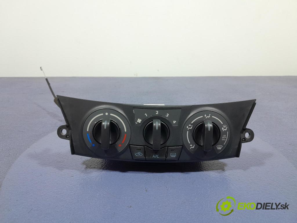 Suzuki Swift 2012 prepínač Klimatizácia: Prúd vzduchu: