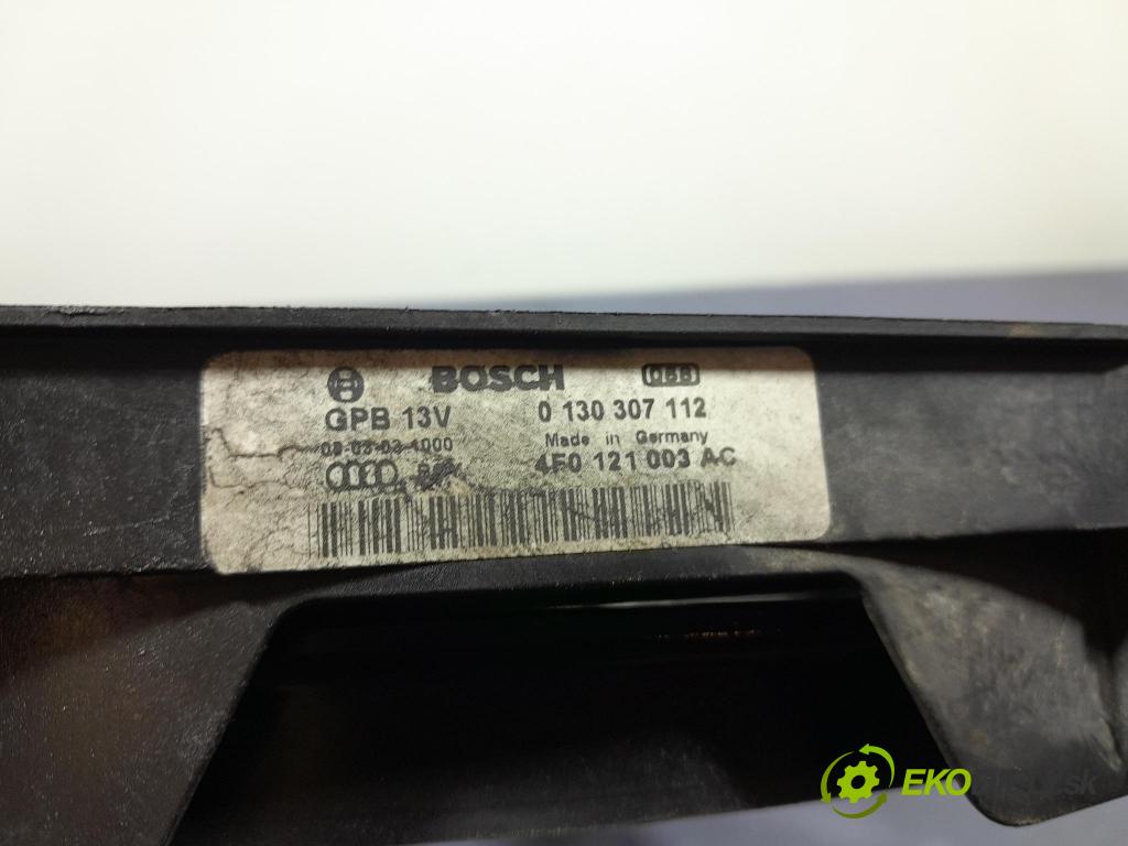 Audi A6 2008 ventilátor Chladič: 4F0121003AC