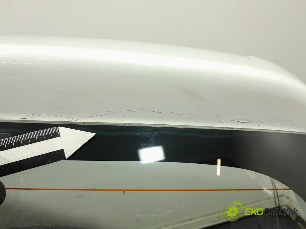Suzuki Swift 2012 zadna dveře kufra: kufra: