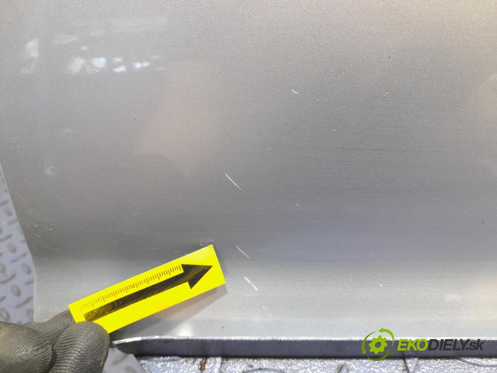 Peugeot 308 2013 dveře před prave