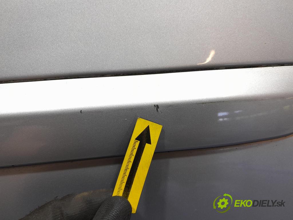 Peugeot 308 2013 dvere zad Vľavo: