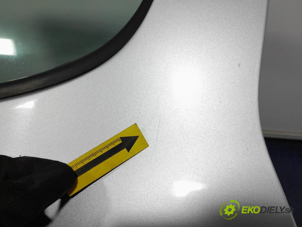 Peugeot 308 2013 dvere zad Vľavo: