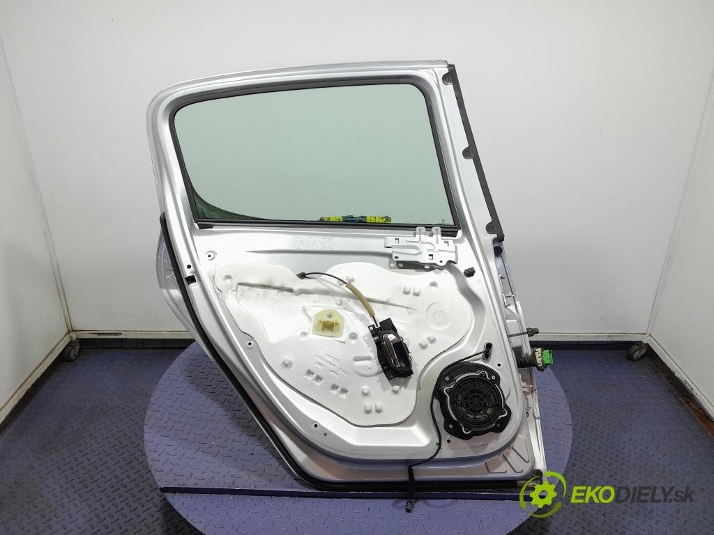 Peugeot 308 2013 dveře Zad: Vlevo, odjet: 