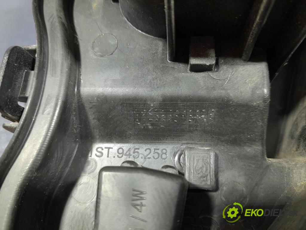 Skoda Citigo 2018 svetlo / reflektor zad Prava: Vonkajsia: 1ST945096F
