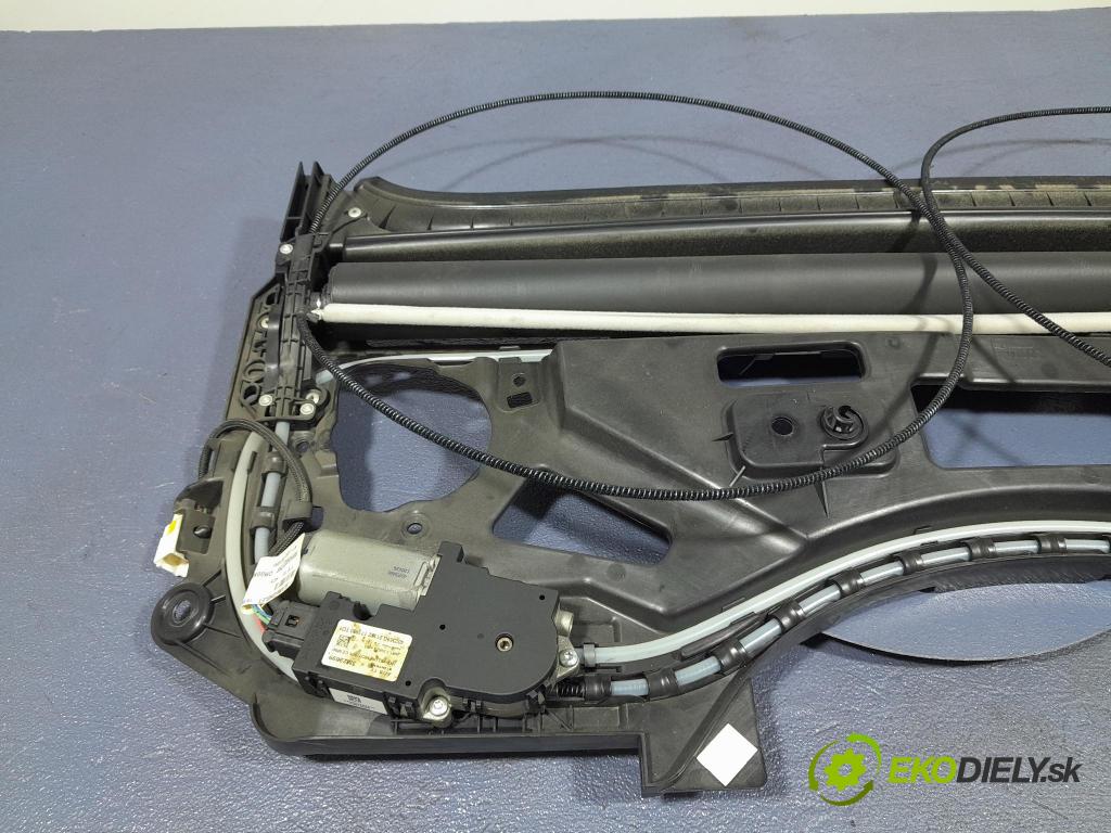 Peugeot 308 2012 Střešní okno: 9675138480
