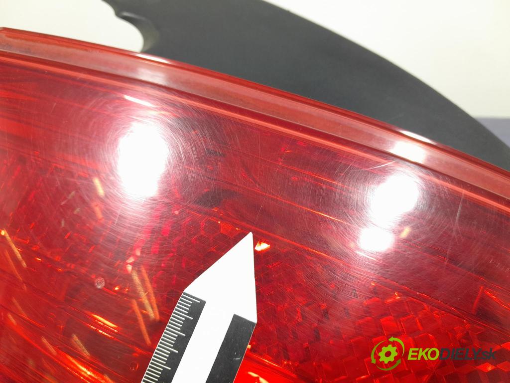 Peugeot 308 2013 svetlo / reflektor zad ľavá Vonkajsia: 9680425780