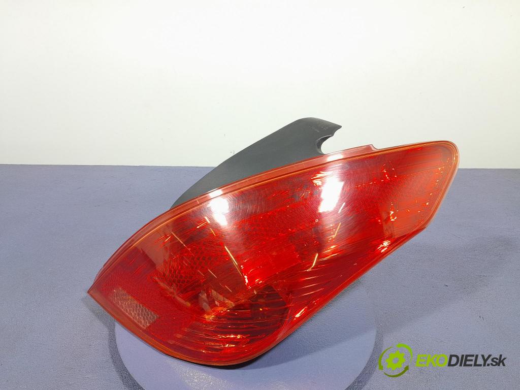 Peugeot 308 2013 svetlo / reflektor zad Prava: Vonkajsia:
