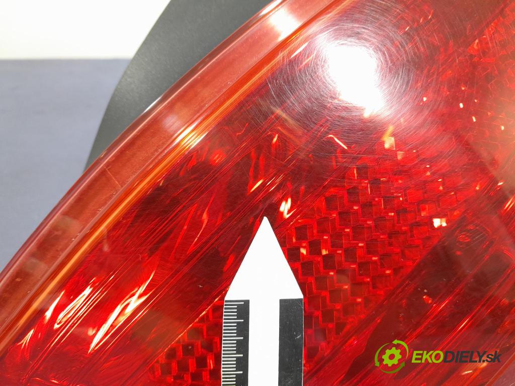 Peugeot 308 2013 svetlo / reflektor zad Prava: Vonkajsia: