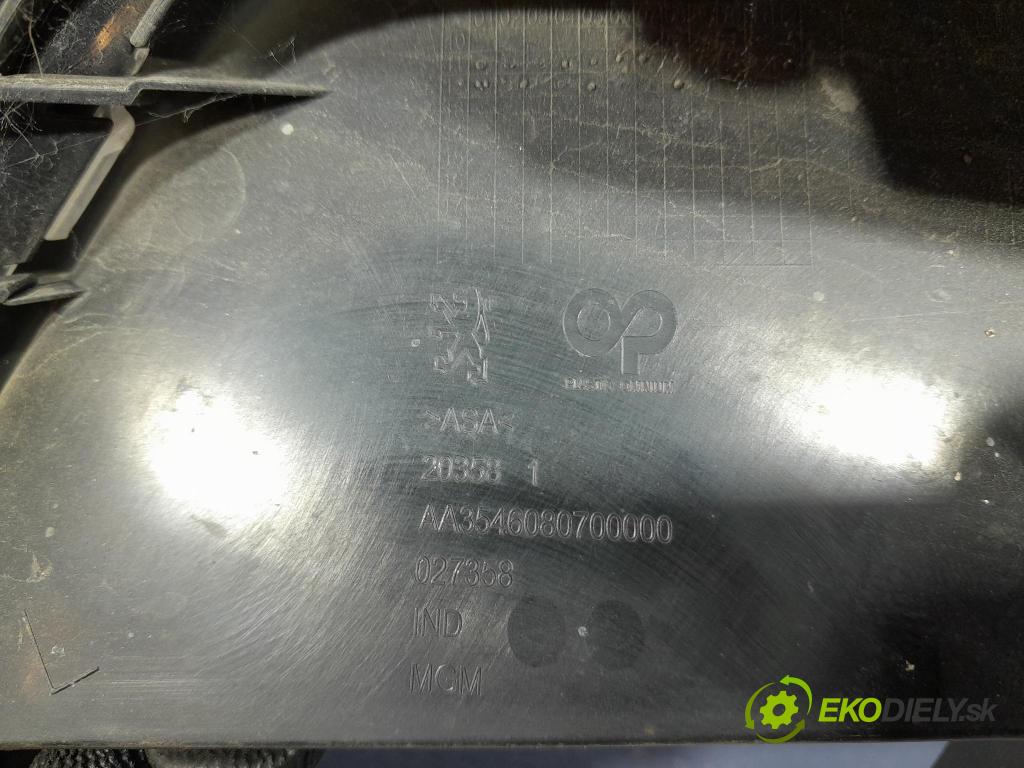 Peugeot 308 2012 Halogen Levý: 90001685