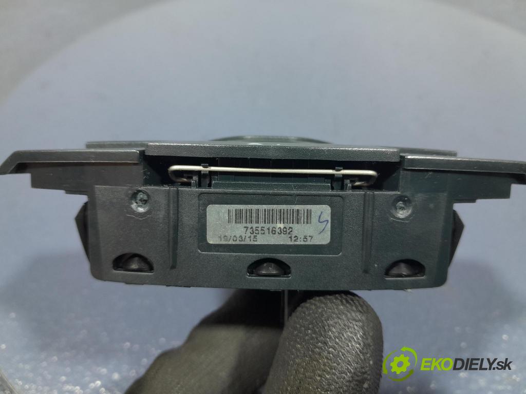 Ford Ka 2015 Přepínač Světel: Nouzový 735516392