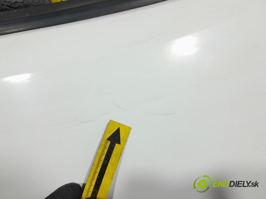 Peugeot Partner 2018 dveře před Vlevo, odjet: