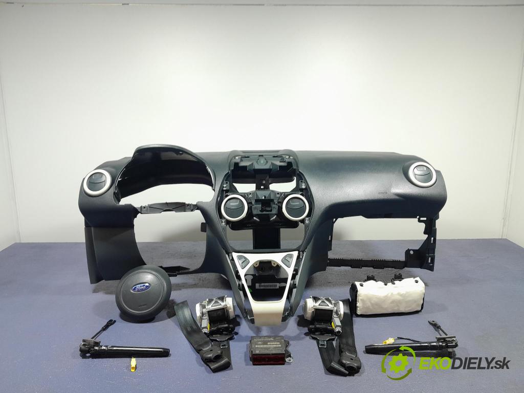 Ford Ka 2015 kokpit,pristrojová doska