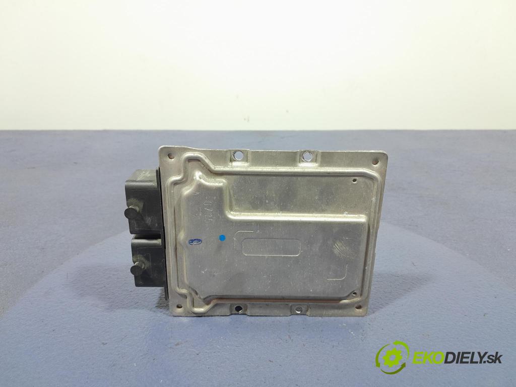 Ford Ka 2015 riadiaca jednotka Motor: 52011154