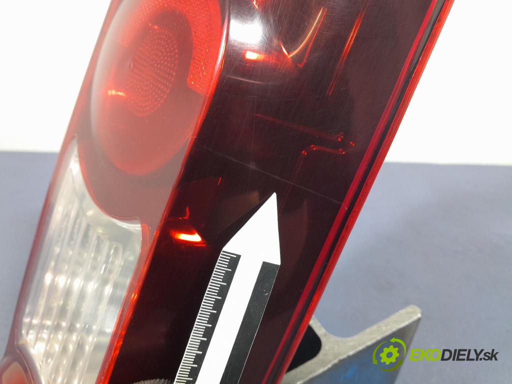 Peugeot Partner 2018 svetlo / reflektor zad Prava: Vonkajsia: 9680607880