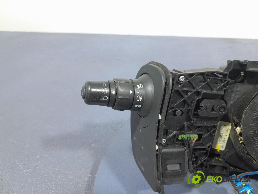 Renault Clio 2010 prepínač Komplex: