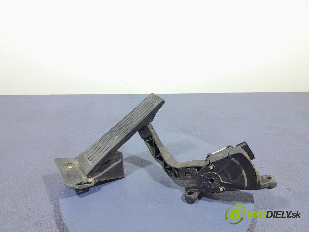 Hyundai Ix35 2011 pedal Plyn: 32700-2S100