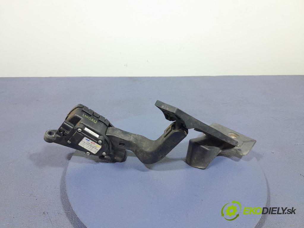 Hyundai Ix35 2011 pedal Plyn: 32700-2S100