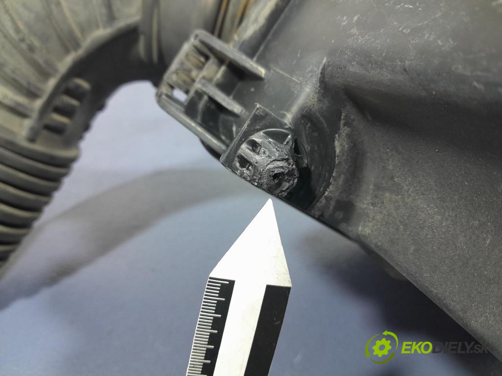 Hyundai Ix35 2011 obal Filtre: Vzduch: 28110-2S000