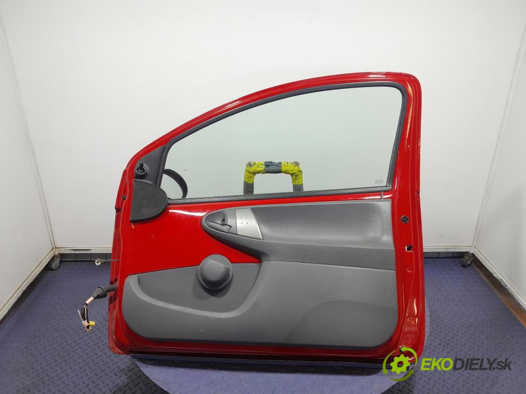 Toyota Aygo 2011 dveře před prave 