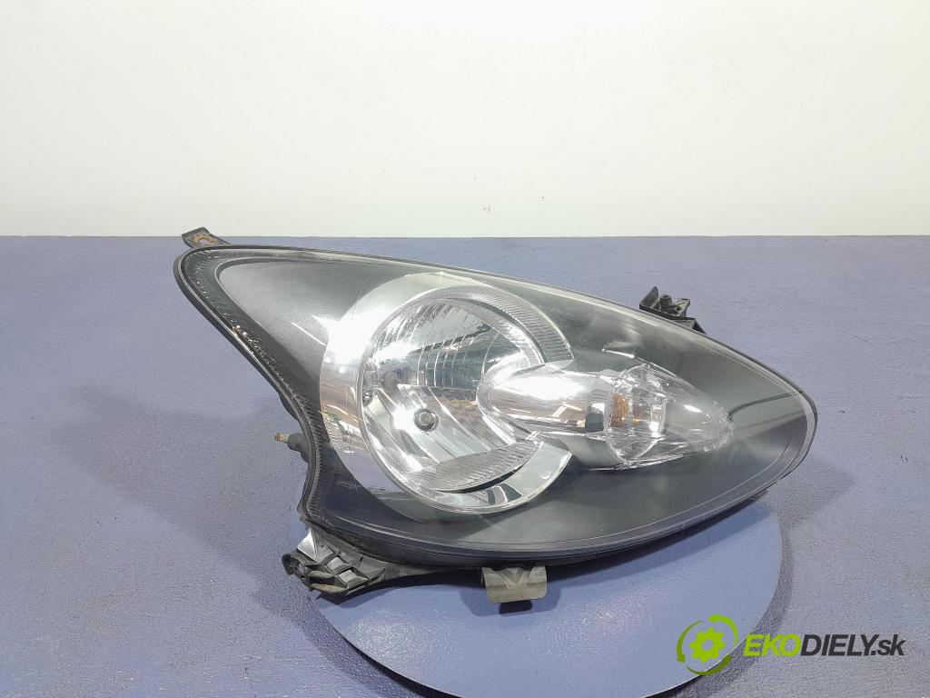 Toyota Aygo 2011 Reflektor: v pravo: