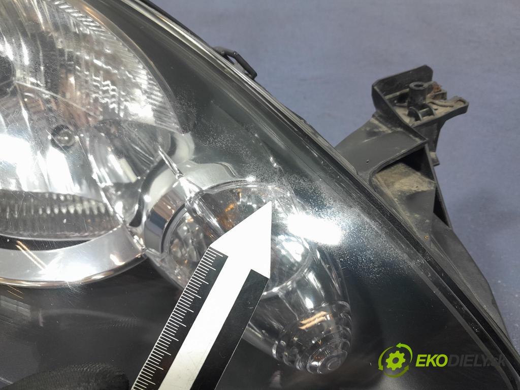 Toyota Aygo 2011 Reflektor: v pravo:
