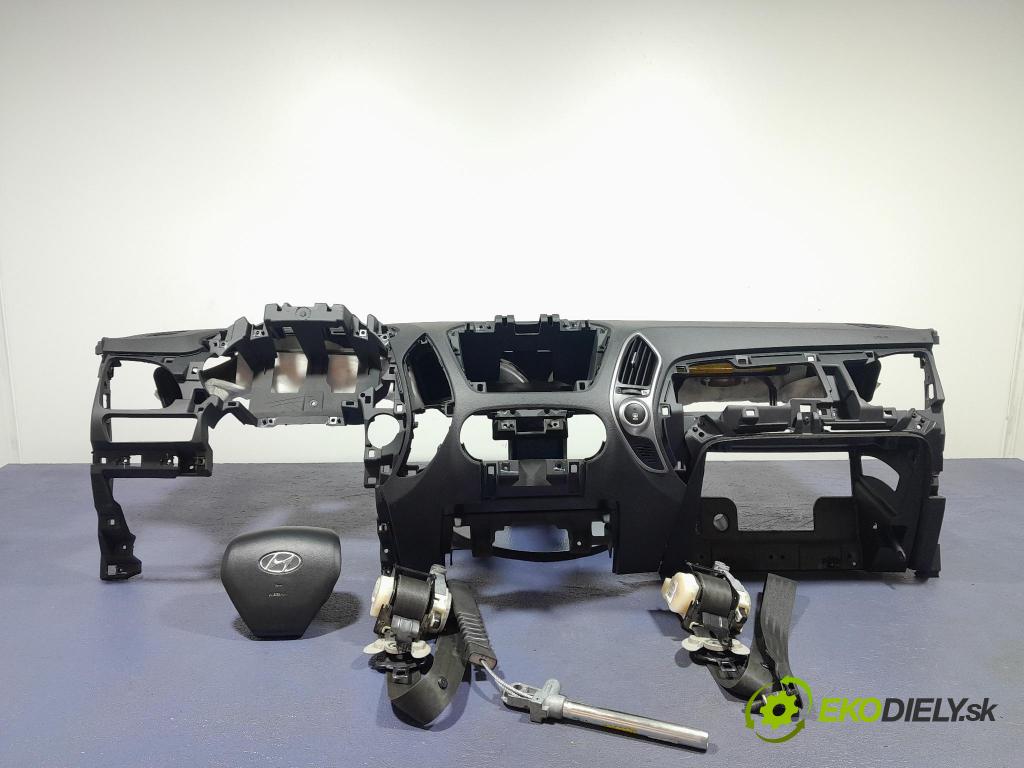 Hyundai Ix35 2011 kokpit,pristrojová doska